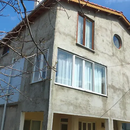 3+1 Daire Esyali Deniz Manzarali Kiyikoy